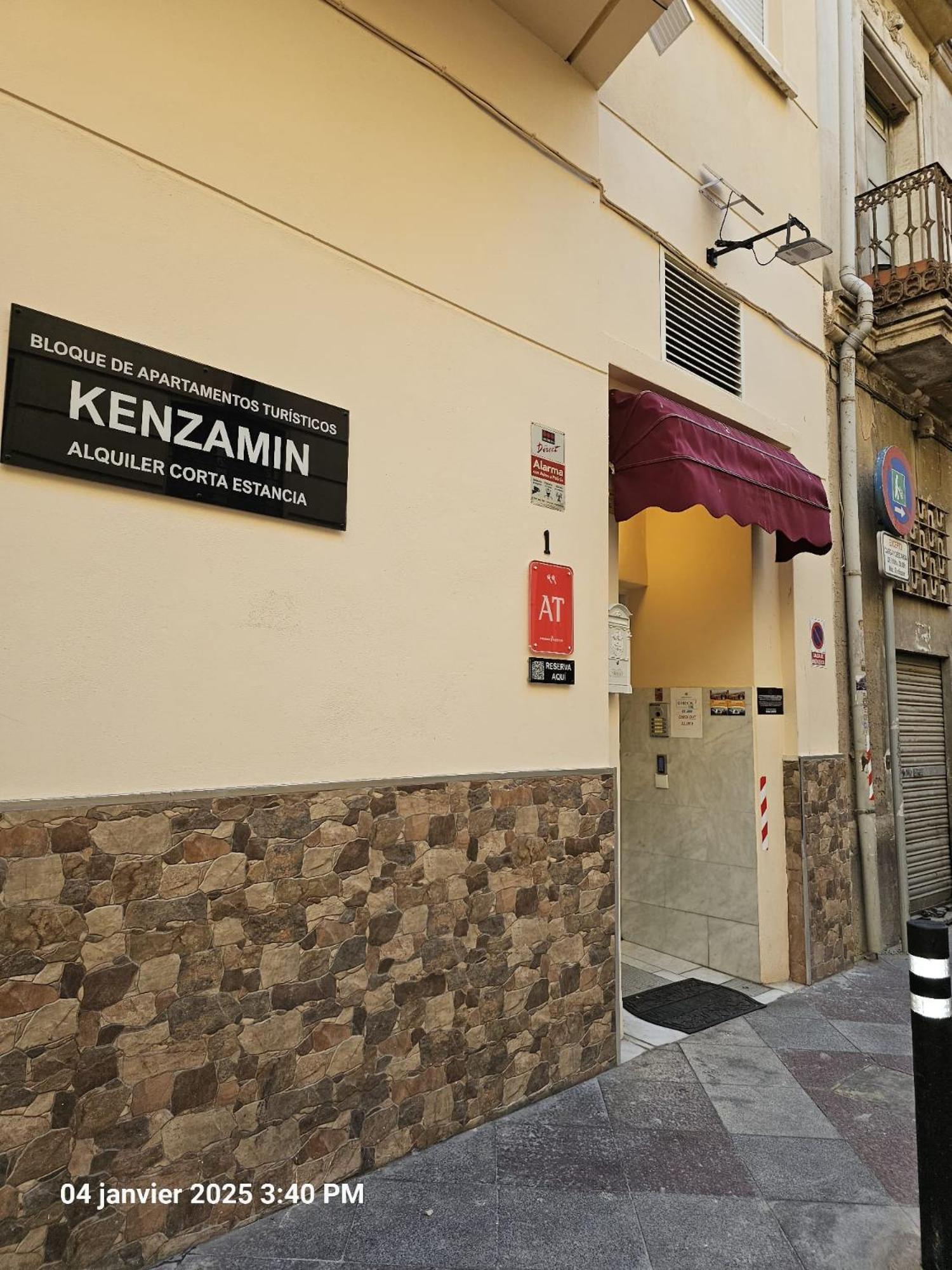 Apartamentos Turisticos Kenzamin Alicante Exteriör bild