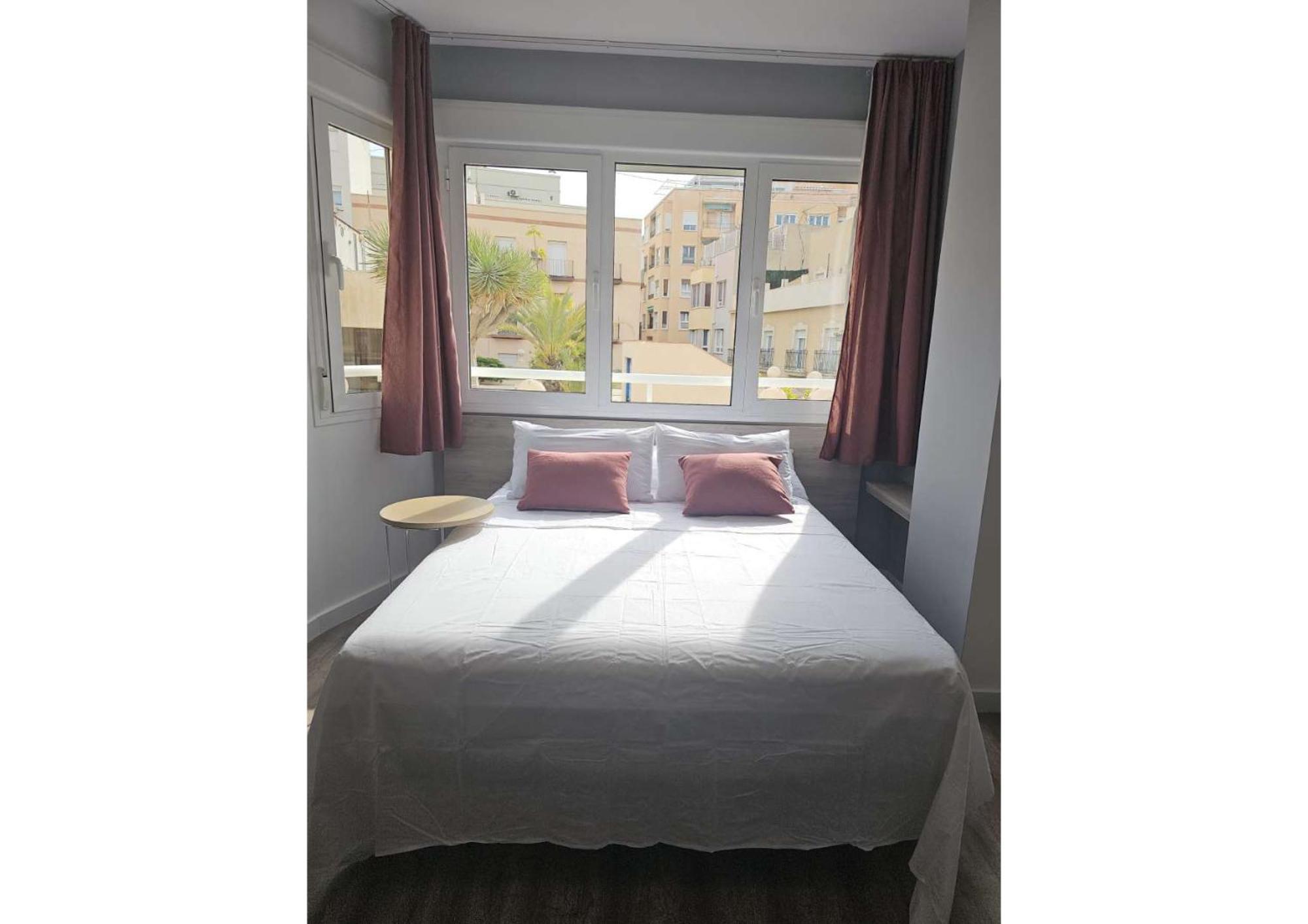 Apartamentos Turisticos Kenzamin Alicante Exteriör bild