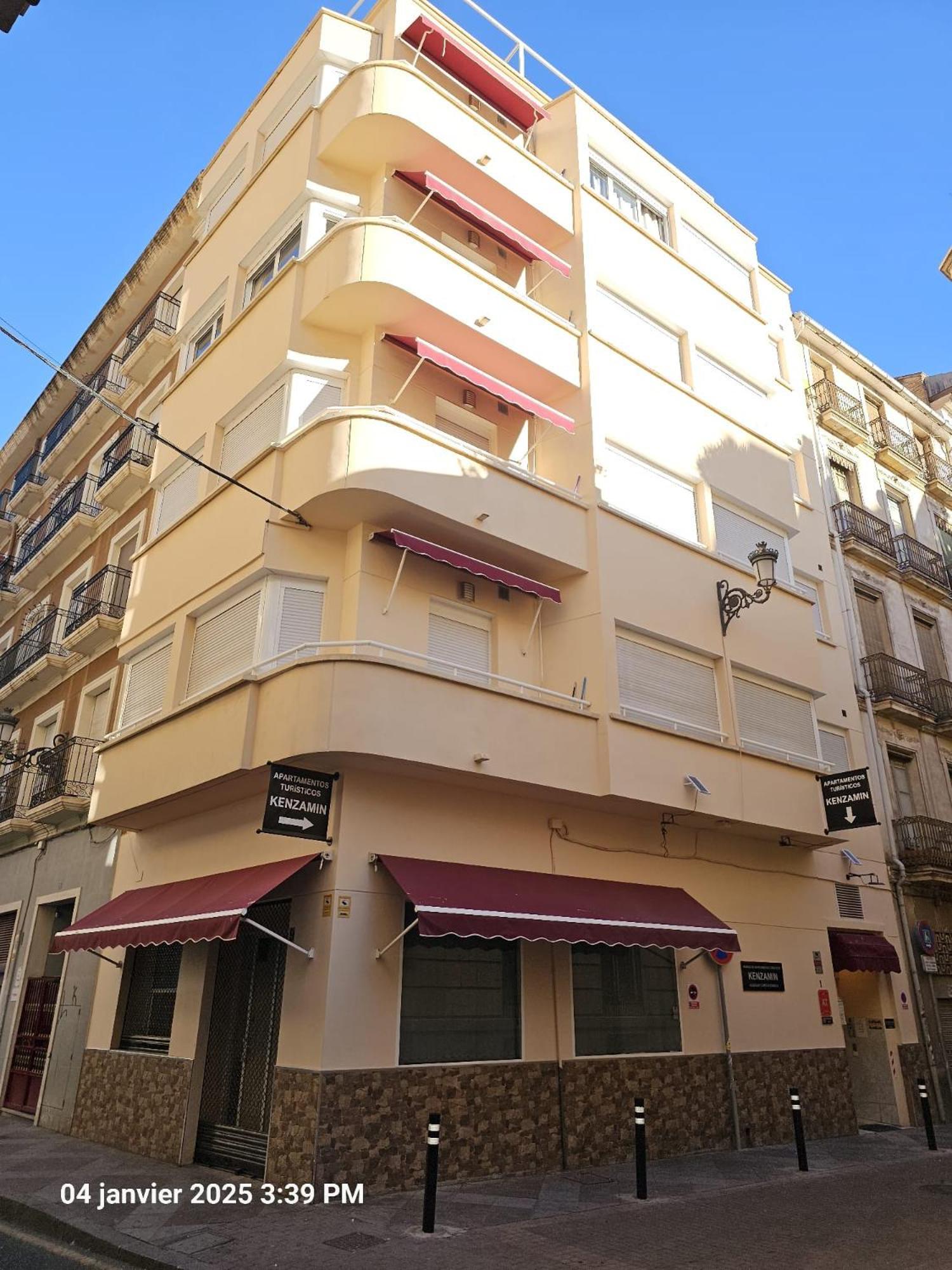 Apartamentos Turisticos Kenzamin Alicante Exteriör bild